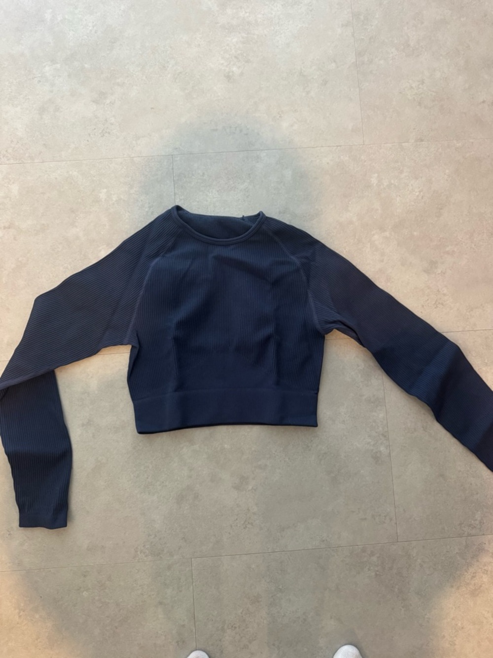 Cropped Long-Sleeve Ribbed Crewneck Top - Navy